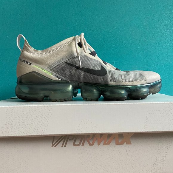 Nike Air Vapormax Shoe - Pr White & Platinum Tint